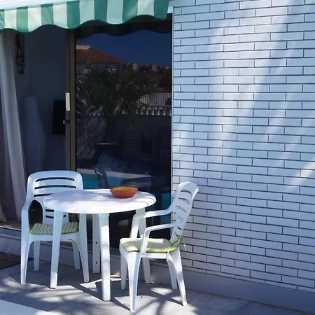 Apartman Dos *